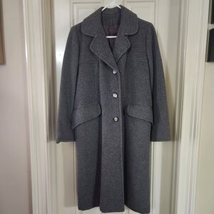 Vintage Women's Grey Wool Coat. Excellent condition.